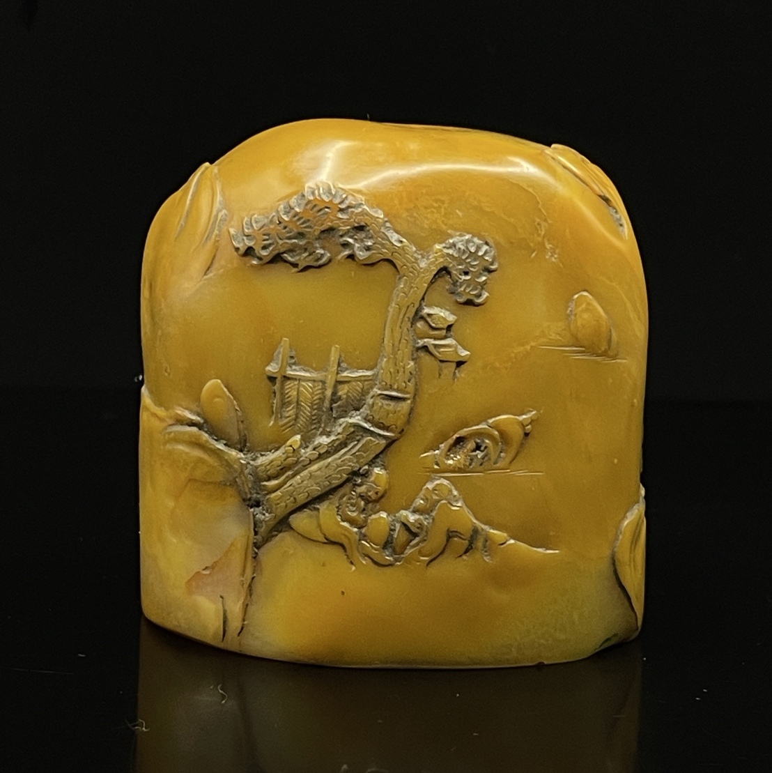 旧蔵 【清代篆刻家 潘西鳳】寿山石 田黄級 田黄石 印鑑 置物 天然石 手彫 篆刻 古印材 極細工 中国古玩 骨董品 古美味 210拍卖