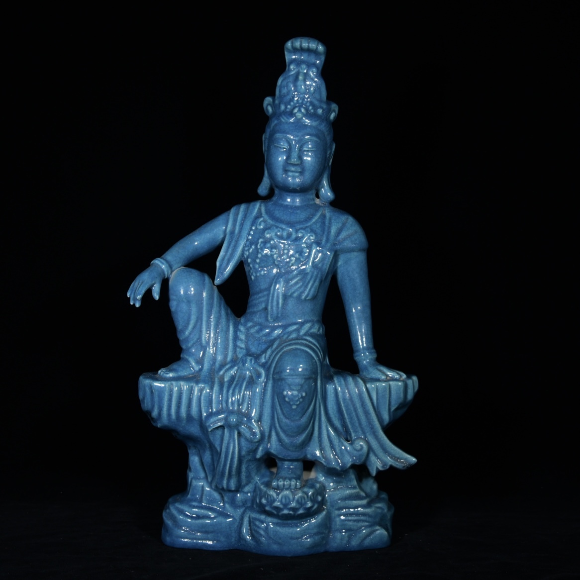 旧蔵 大周 柴窯 観音像 陶芸 古陶磁器 中国磁器 極細工 中国古玩 骨董品 古美味 210拍卖