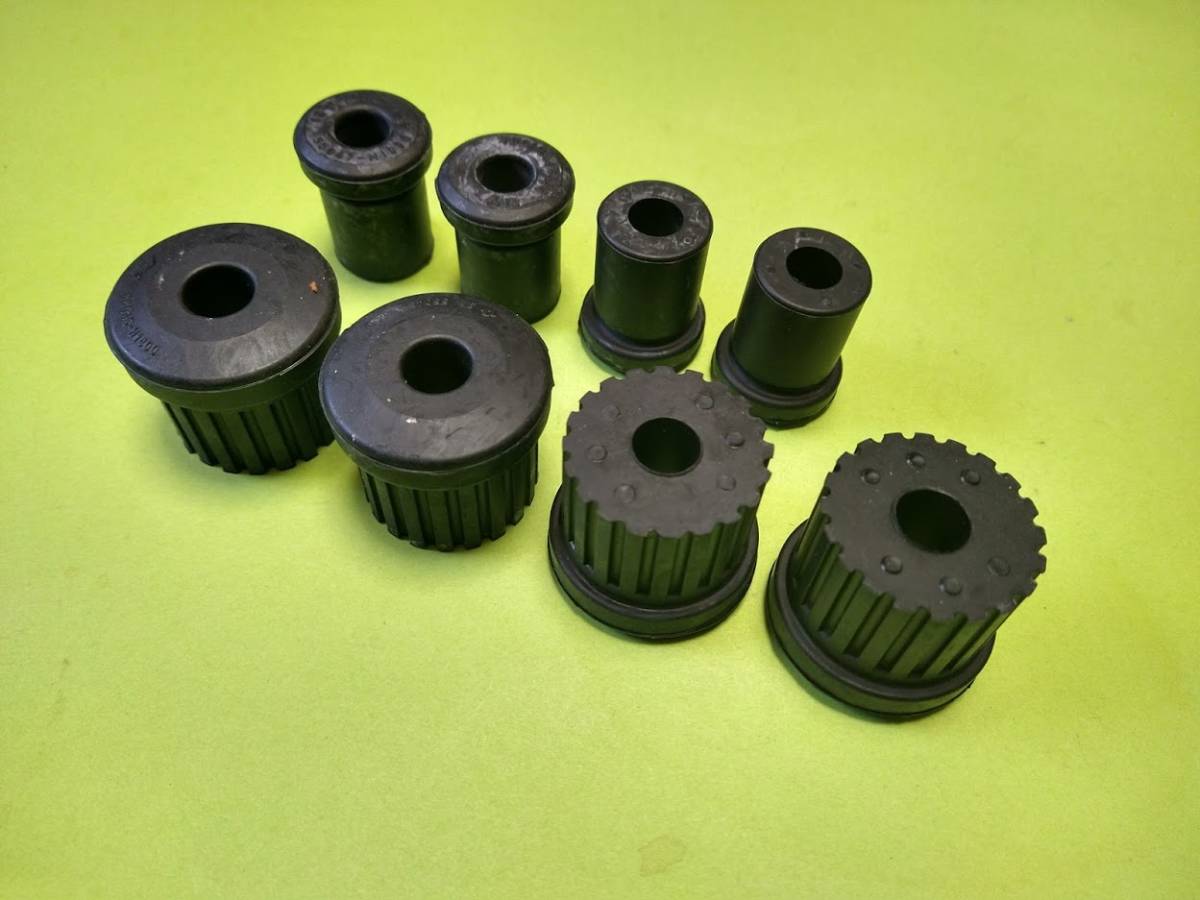 サニトラ☆リアスプリングシャックルブッシュ純正B120/B121/B122 即納OK拍卖