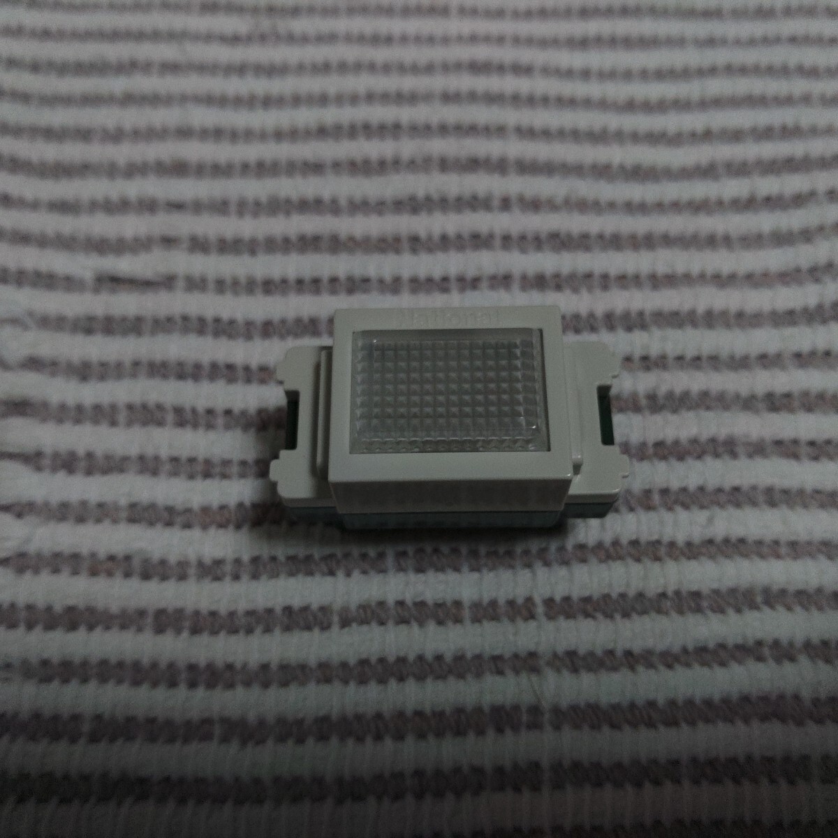 松下 フルカラー WN3031wk 100V パイロットランプ 新古 ゆうパック60サイズ 拍卖