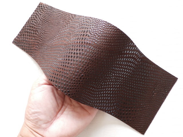 【訳あり・厚め注意】 山羊・ゴート革 リザード型押し ダークブラウン ビリヤード 本革 レザーグリップ拍卖