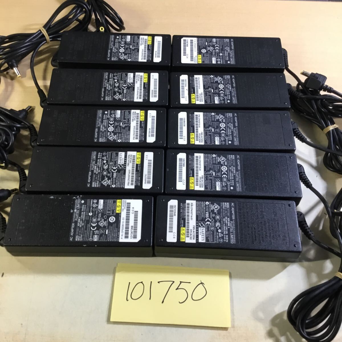 【送料無料】(101750E) 10個セット FUJITSU AC Adapter FMV-AC325A 19V-4.22A 純正品 ACアダプター メガネケーブル付 中古品拍卖