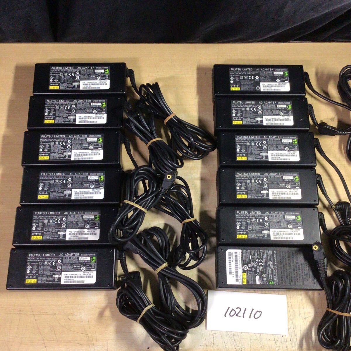 【送料無料】(102110F) 12個セット FUJITSU AC Adapter FMV-AC330 19V-4.22A 純正品 ACアダプター メガネケーブル付 中古品拍卖