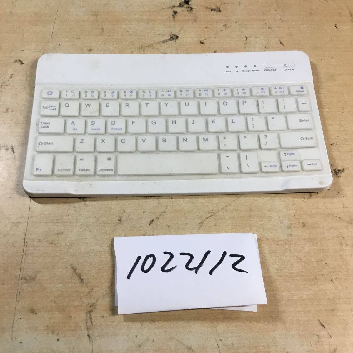 (1022112B)中古品 ワイヤレス タイピングキーボード Bluetooth ホワイト拍卖
