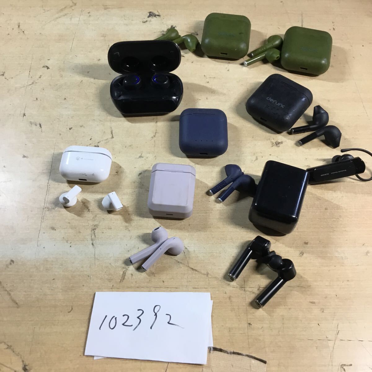 (102392C)B級中古品/ワイヤレスイヤホン/Bluetooth イヤホン等9個セットまとめ/デファンク Defunc/他拍卖