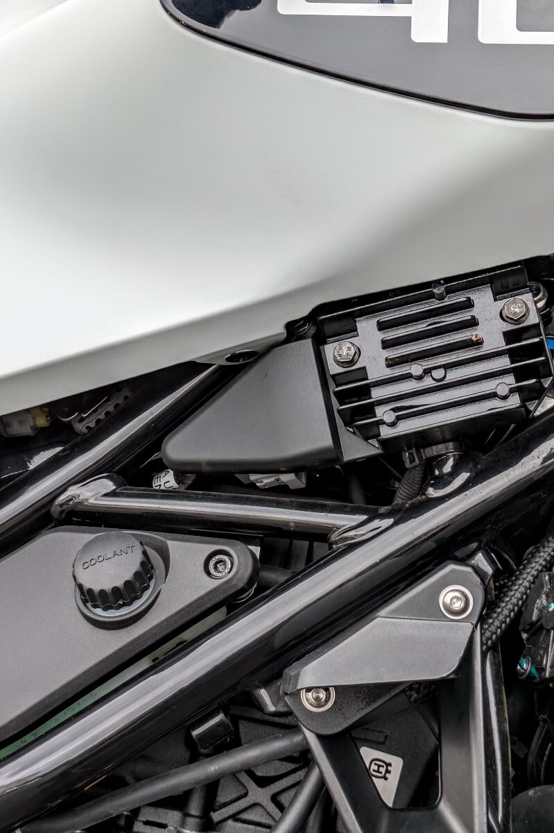 ハスクバーナ スヴァルトピレン ヴィットピレン 現行型 フレームスライダー拍卖