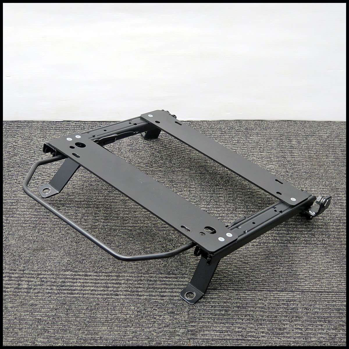 △2024年購入 BRIDE/ブリッド スーパーシートレール T375MO シエンタ NHP170 運転席側 右側/R側/トヨタ拍卖