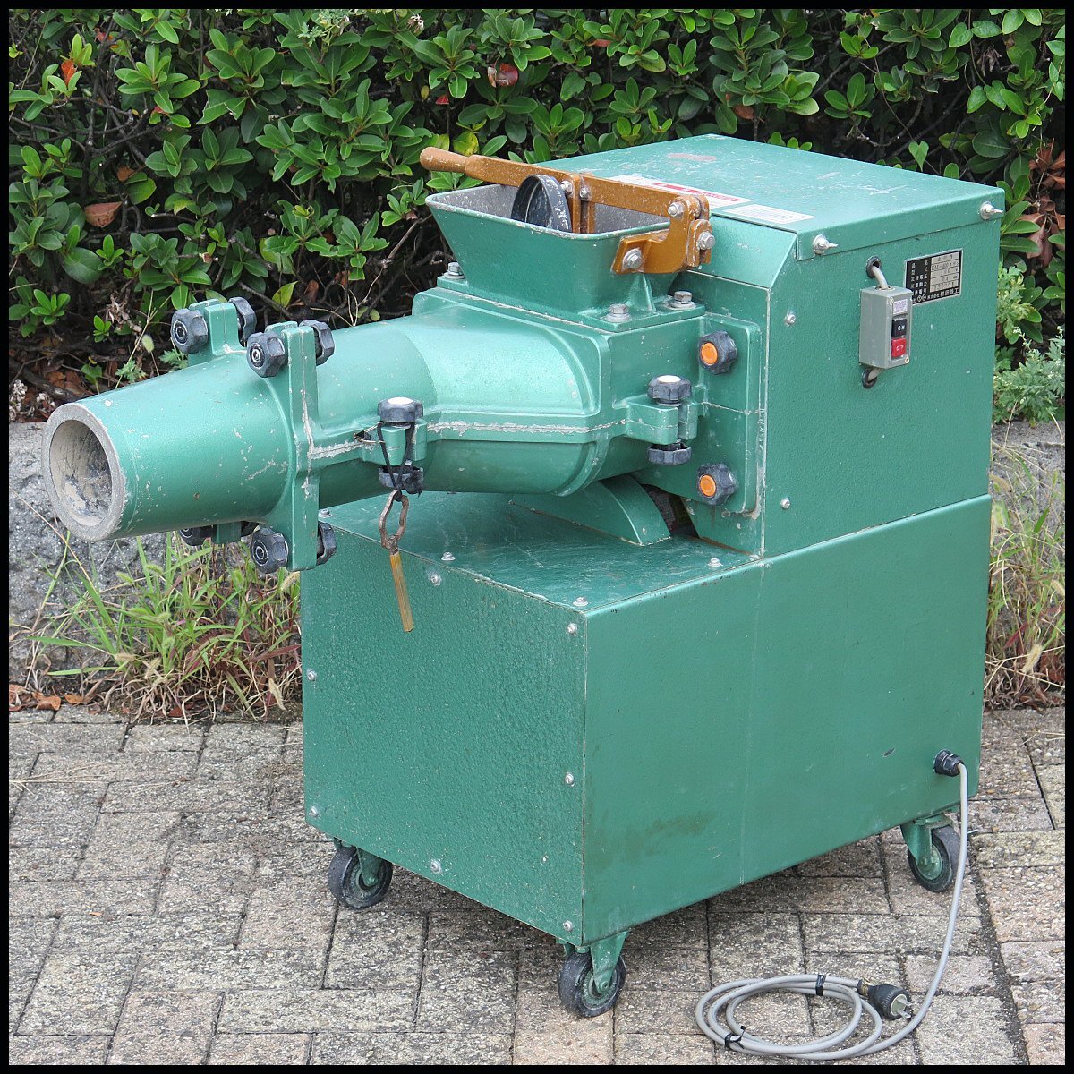 △林田鉄工 土練機 KM-400 100V 土練り機/陶芸器材/陶芸機械/陶芸機器/陶芸用品/粘土/電動土練機/常圧式拍卖