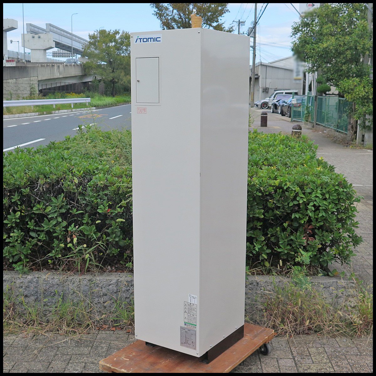 I26) 引取限定 2023年製 未使用? イトミック 大型 電気温水器 ES-150RB-T 貯湯量:150L 200V 電気湯沸器/湯沸かし器/住宅用設備/給湯設備拍卖