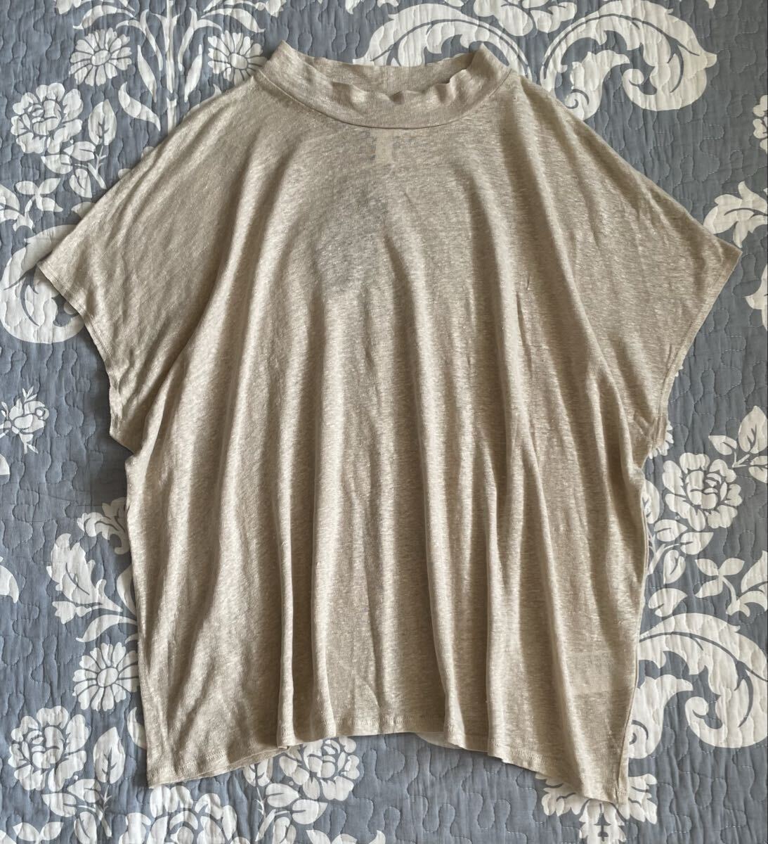 未使用タグ付きH&M リネン100% セーター ハイネック 肩落ち フレンチスリーブ ベージュ カットソー 薄手 半袖 L/P 定価1,799円拍卖