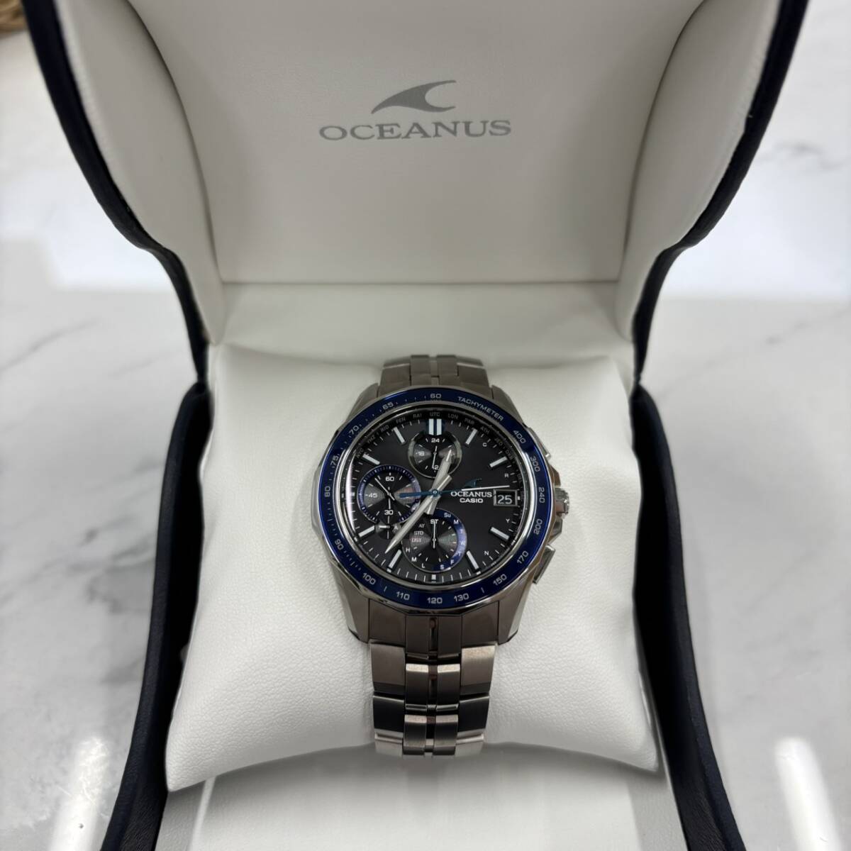 【TK1025?】 CASIO OCEANUS マンタ 腕時計 OCW-S7000-1AJF 現状稼働 箱 ケース 付き電波ソーラー Bluetooth チタン拍卖