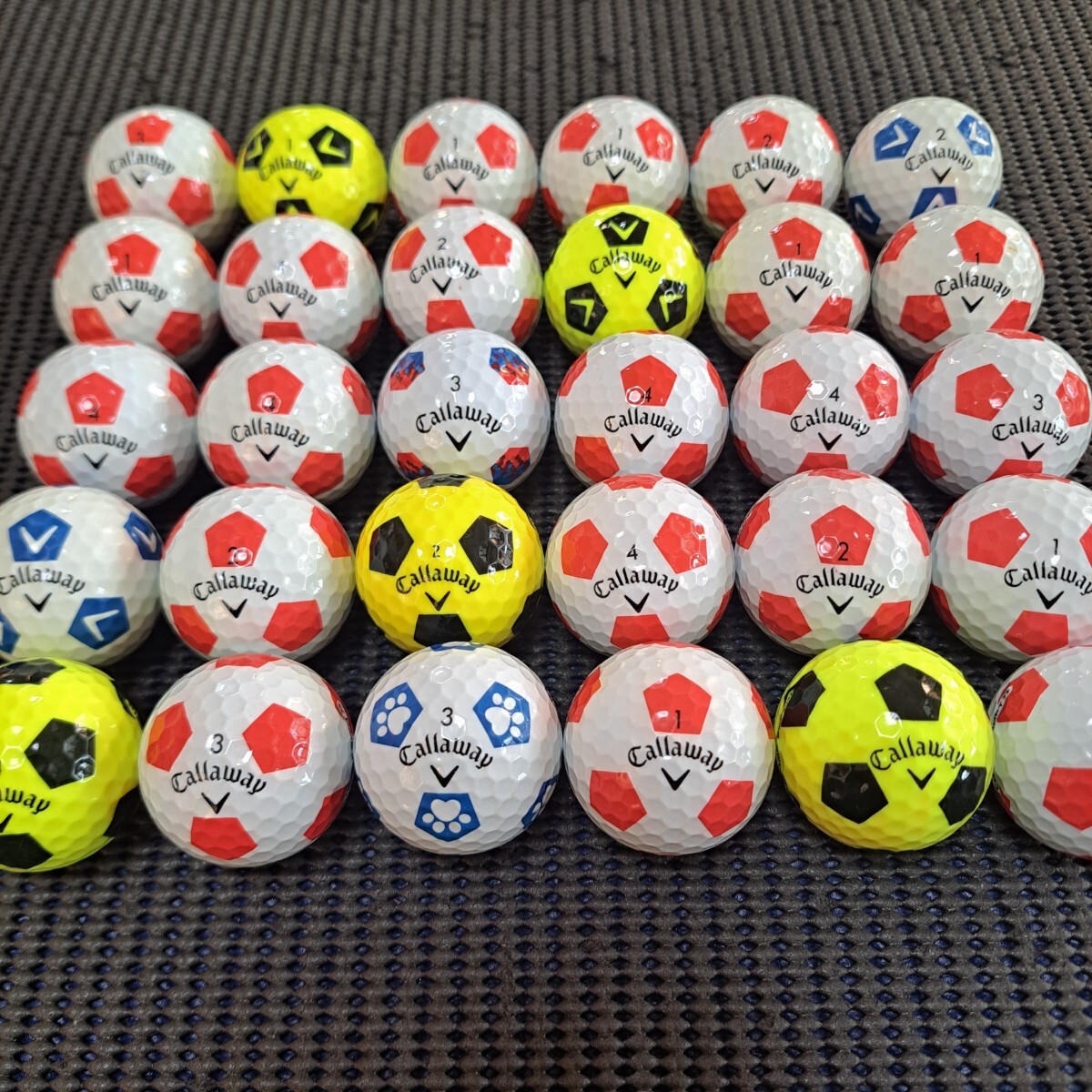 ☆美品☆《 CHROME SOFT/X》☆特A級・A級混合 30球 カラーボール ロストボール Callaway 年式混合 クロムソフト キャロウェイ 高品質拍卖