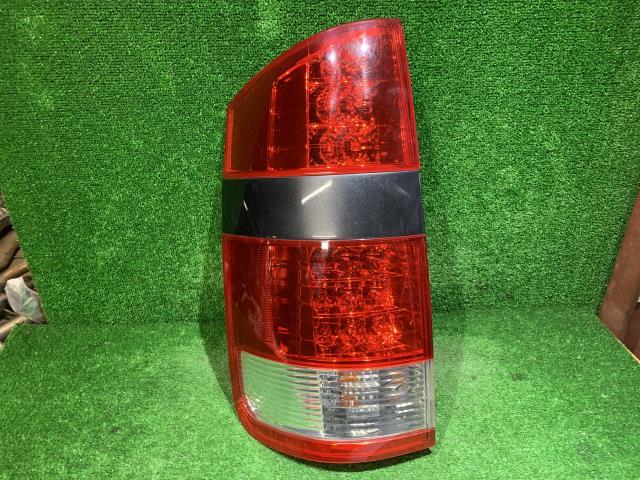 ノア CBA-AZR65G 左テールランプ 81561-28340拍卖