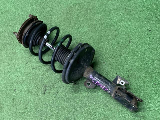 アルファード CAA-ATH10W 右Fストラット 48510-59825拍卖