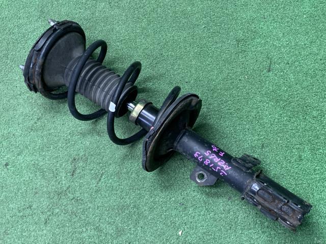 ヴォクシー TA-AZR65G 右Fストラット 48510-80055拍卖