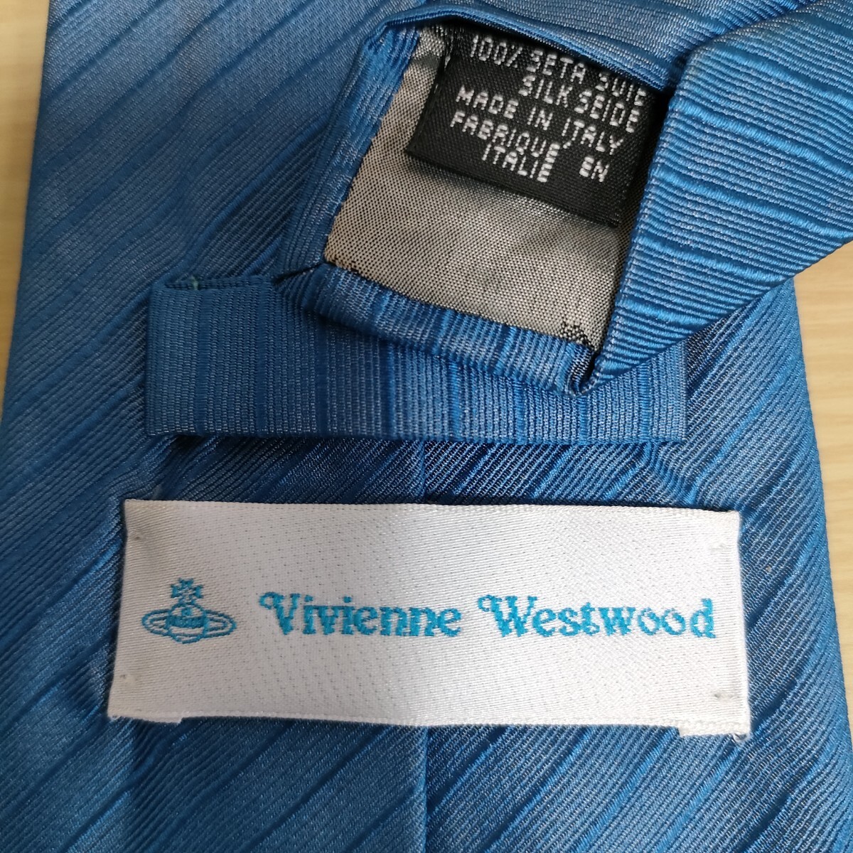 Vivienne Westwood(ヴィヴィアンウエストウッド)青ストライプネクタイ拍卖