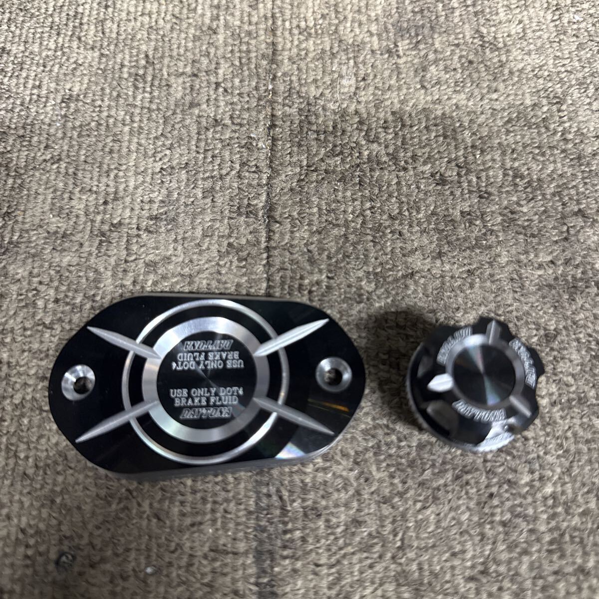 エリミネーター400用 デイトナ マスターシリンダーキャップ、オイルキャップ拍卖