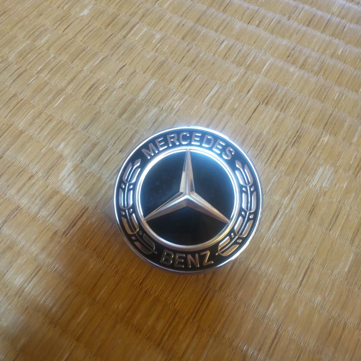 W205 ベンツ純正 ボンネットエンブレム A 000 817 1701中古品拍卖