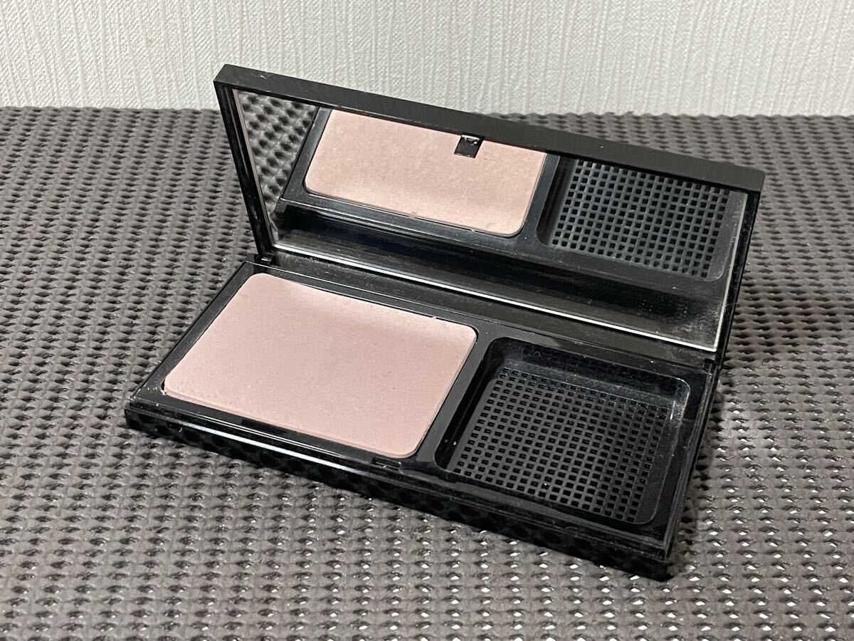 N5J058◆ イヴサンローラン プードル コンパクト マット No.4 プレストパウダー 10g拍卖