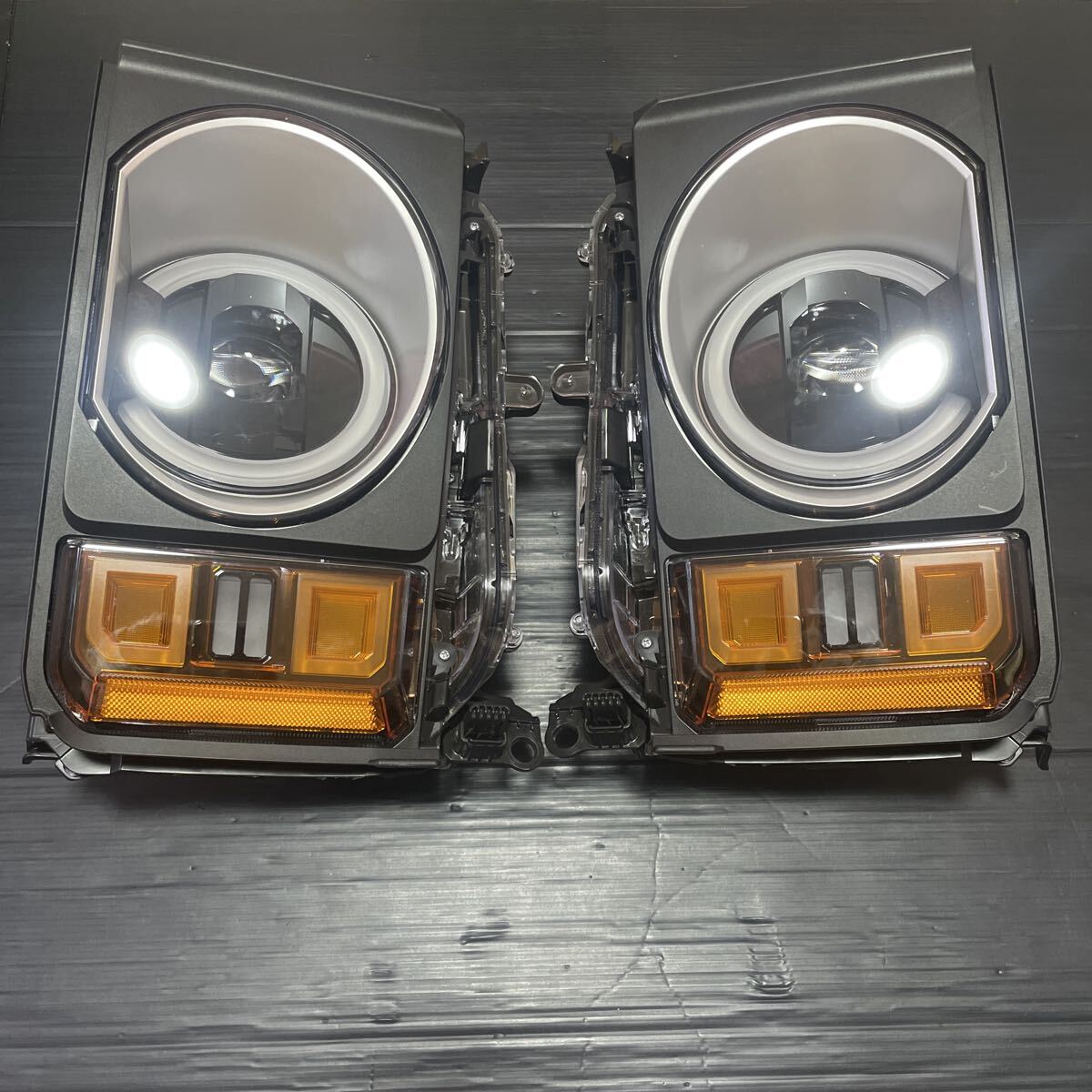 ランドクルーザー250 トヨタ  丸目 ヘッドライト セット 9G4L1 9G4R1拍卖