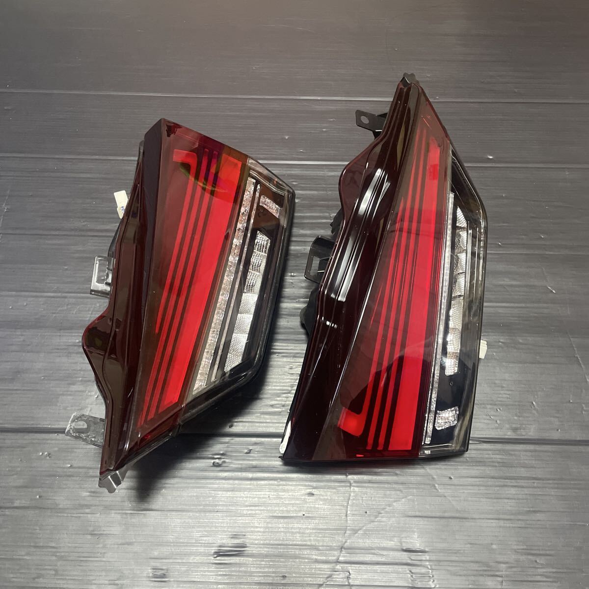 レクサス  テールライト RX20系 08-324-1317R-B 08-324-1317L-B拍卖