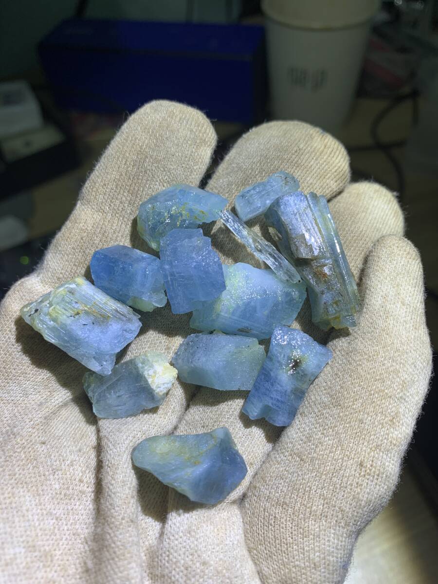 B25 アクアマリン (116.45ct)拍卖