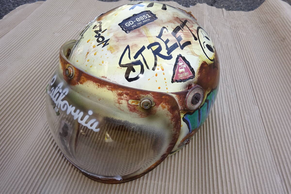 バブルタイプヘルメット フルフェイス シャビー塗装 ストリートアート ブロカント バイク用 ビンテージ感拍卖
