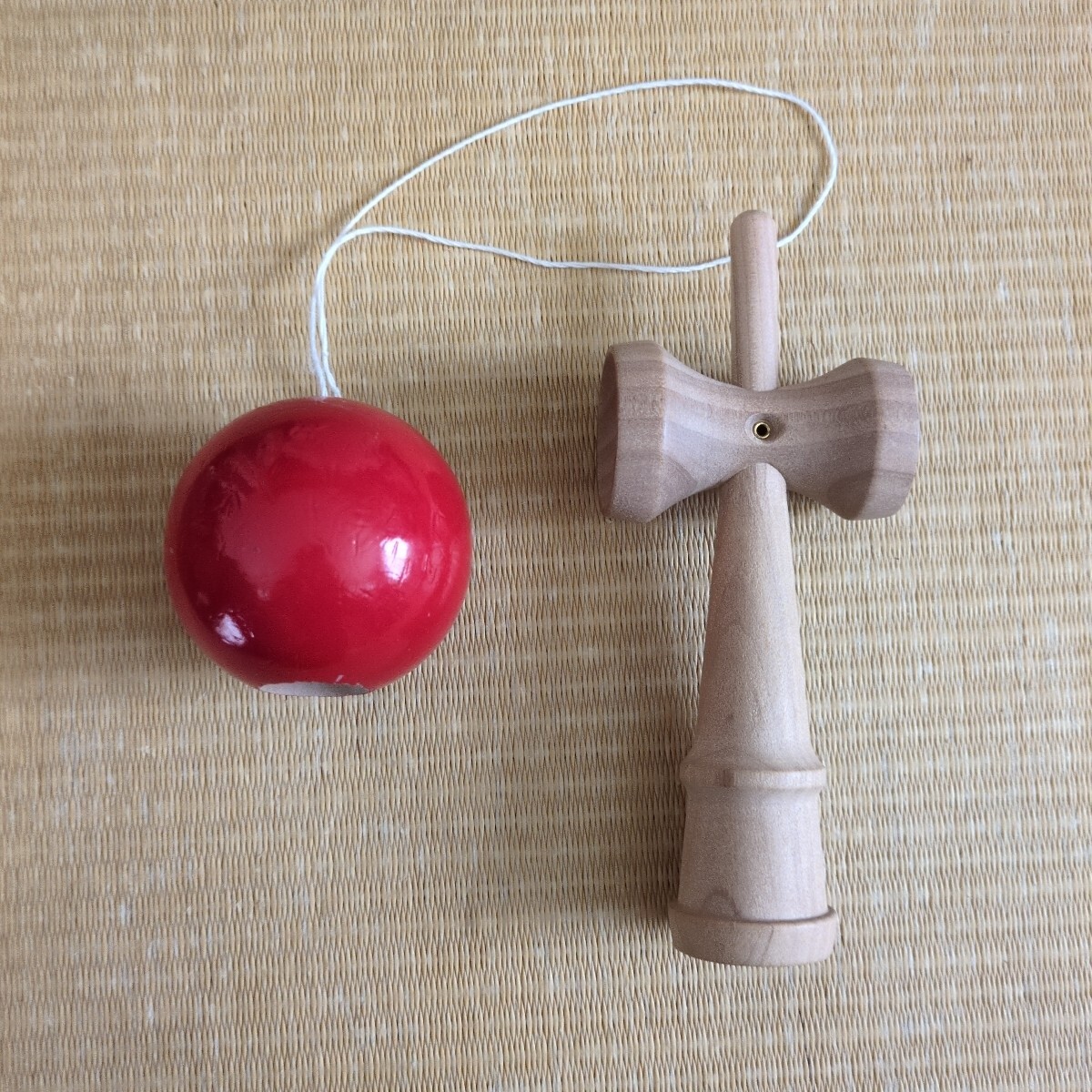 【ジャンク】けん玉 赤 けんだま 知育玩具 木製 木工品 紐切れ拍卖