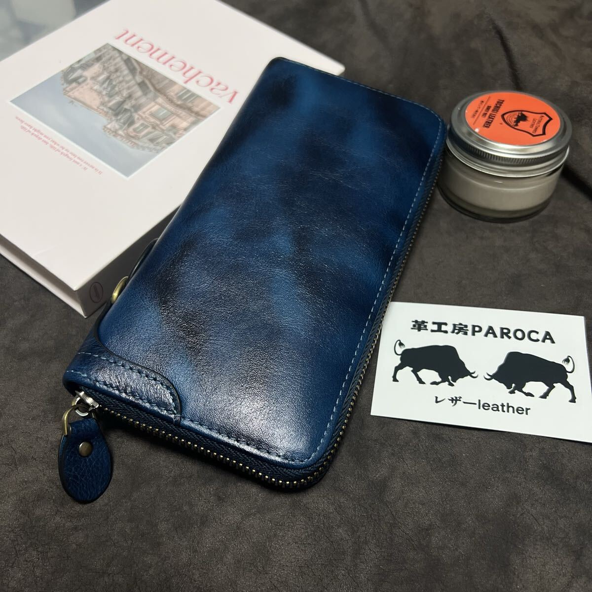 新作品 数量限定 藍色 手染めイタリアンレザー メンズ 牛革&本革男女兼用 ラウンドファスナー 長財布 カード入れ 小銭入れ拍卖