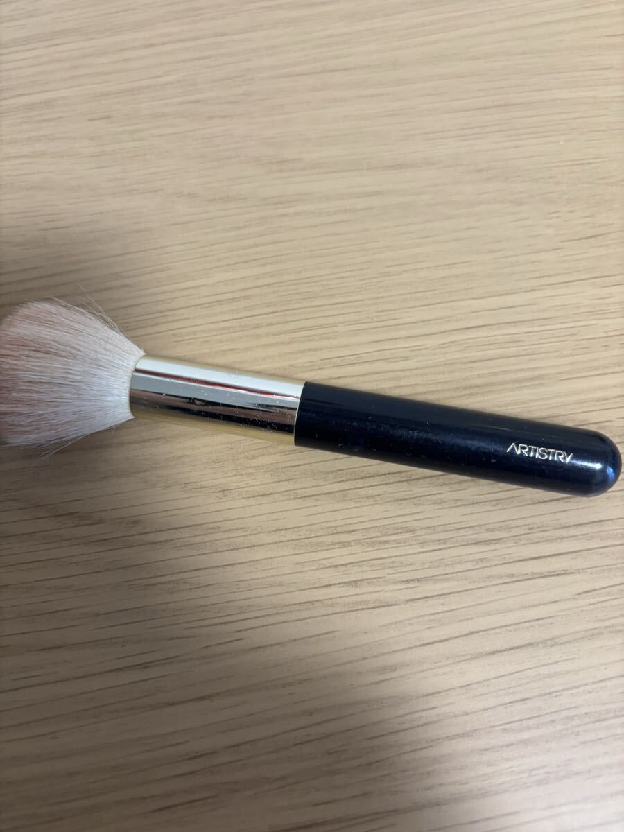 ARTISTRY 丸型フェイスブラシ メイクブラシ 即決あり拍卖