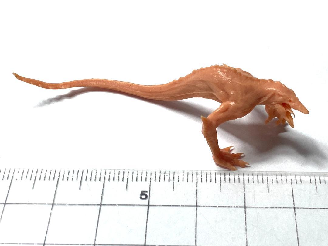 全長68㎜ 二足歩行なのに這って歩く怪物 ジオラマフィギュア 拍卖