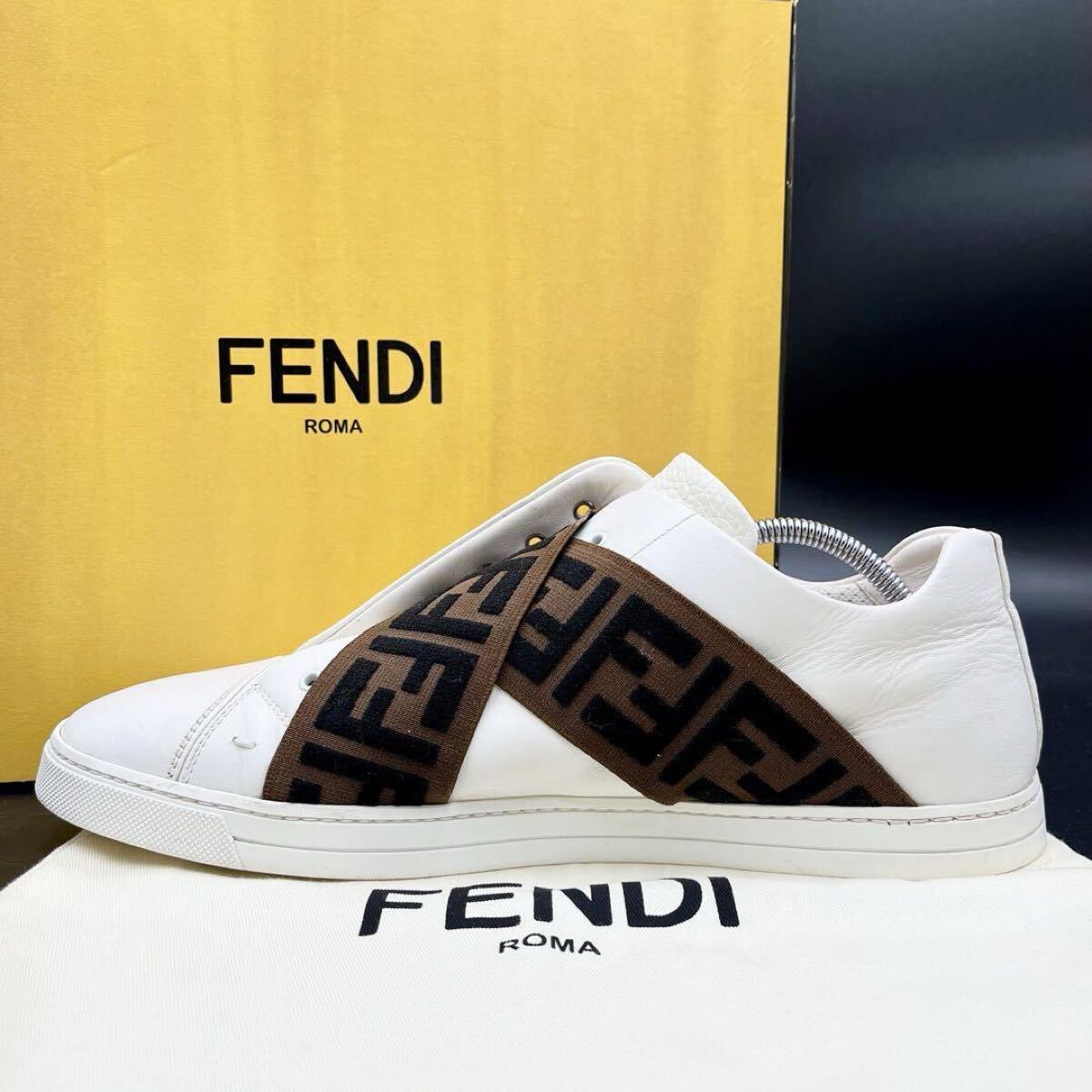 1円 【美品】 FENDI フェンディ 【圧倒的存在感】 ロゴバンド ズッカ FFロゴ メンズ ローカット スニーカー シューズ 靴 ホワイト 28cm相当拍卖