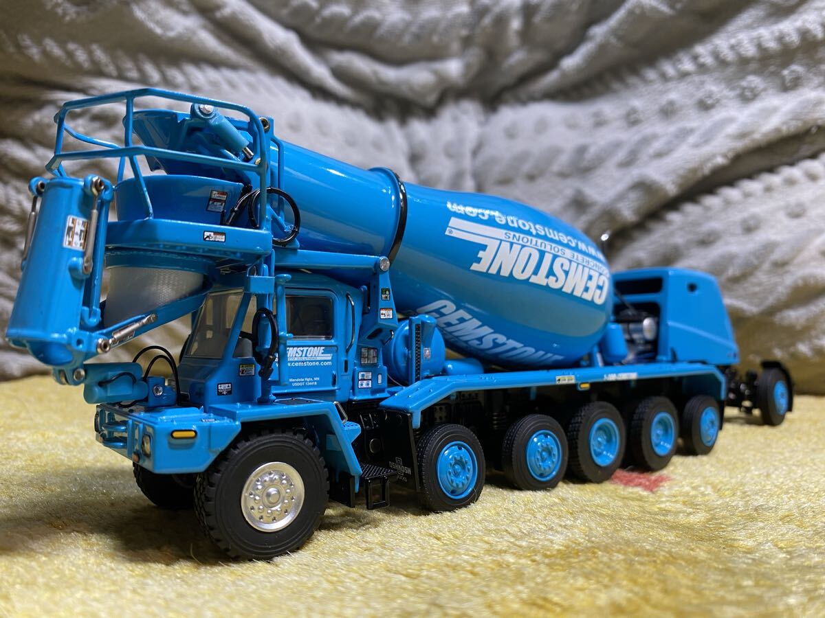 1/50 OSHKOSH S-series front discharge mixer TRUCK 1:50 TWH 7軸 コンクリート ミキサー 生コン トラック ミニカー ミニチュア 重機 建機拍卖