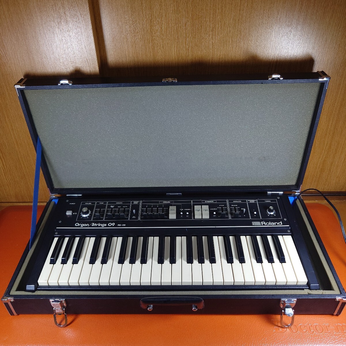 【希少】Roland RS-09 アナログシンセサイザー 希少品 ローランド シンセサイザー ストリングス オルガン ヴィンテージ拍卖