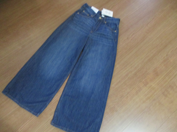 H&M★今季購入・美シルエットライン・ワイドデニムパンツ・32ですが7号サイズのかたにぴったり♪・新品未使用タグ付き拍卖