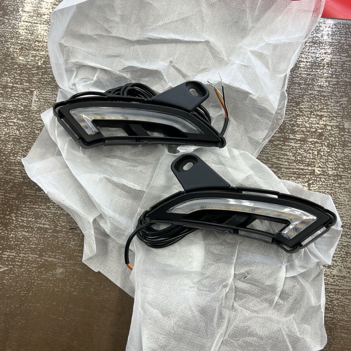 ランクル250 シーケンシャルウインカー デイライト LED 流れるウインカー スモール 新品未使用拍卖