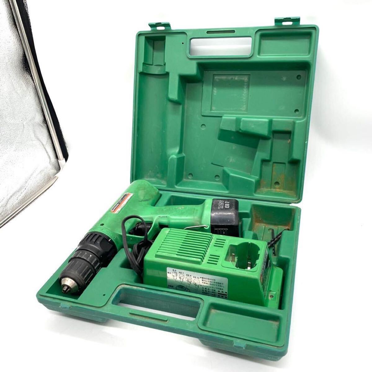 日立 HITACHI インパクトドライバー 緑 セット 電動ドライバー D10DA1 ケース付き バッテリー ドリルビット付き エレクトリックツール 拍卖