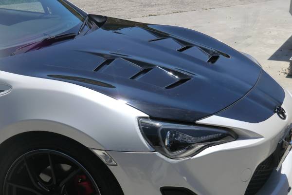 BRZ(ZC6)・86(ZN6)用トヨシマクラフト製クーリングFRPボンネットです。拍卖