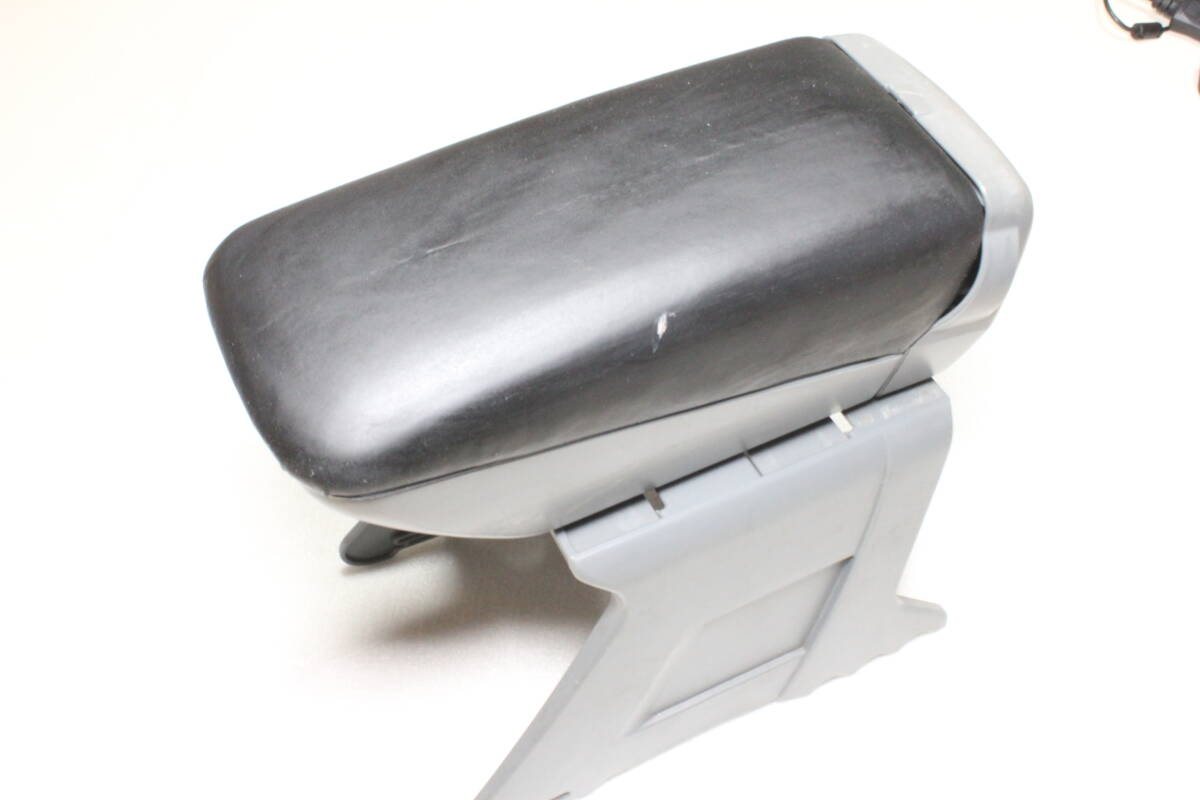 ジャンク ひじ掛け アームレスト コンソールボックス 汎用 メーカー不明拍卖