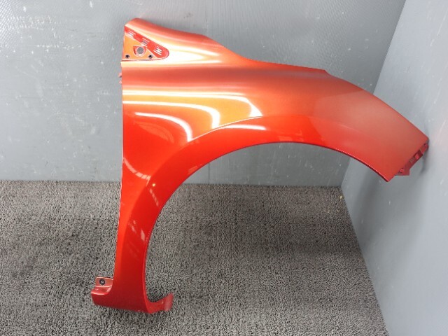 9275 ルノー ルーテシア RH5F フェンダー右 NNP (O1-1)拍卖