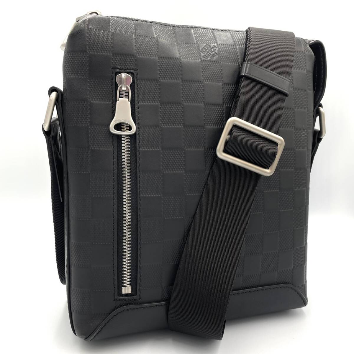 美品 LOUIS VUITTON ルイヴィトン ダミエ アンフィニ ディスカバリー ブラック ショルダーバッグ 拍卖