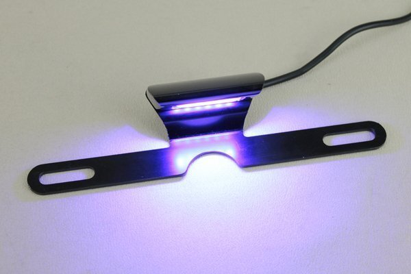 送料格安 ブラックアルミLEDナンバー灯 ホワイトSMD 白 エストレヤ バルカン400 W650 250TR エリミネーター400 W400 W800拍卖