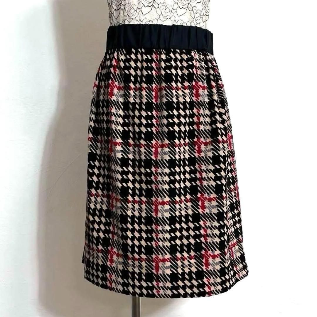 美品 ラトータリテ 黒 好配色 ベージュ 千鳥格子柄 ミモレ丈 ギャザーフレアスカート 38・M レディース 3026拍卖