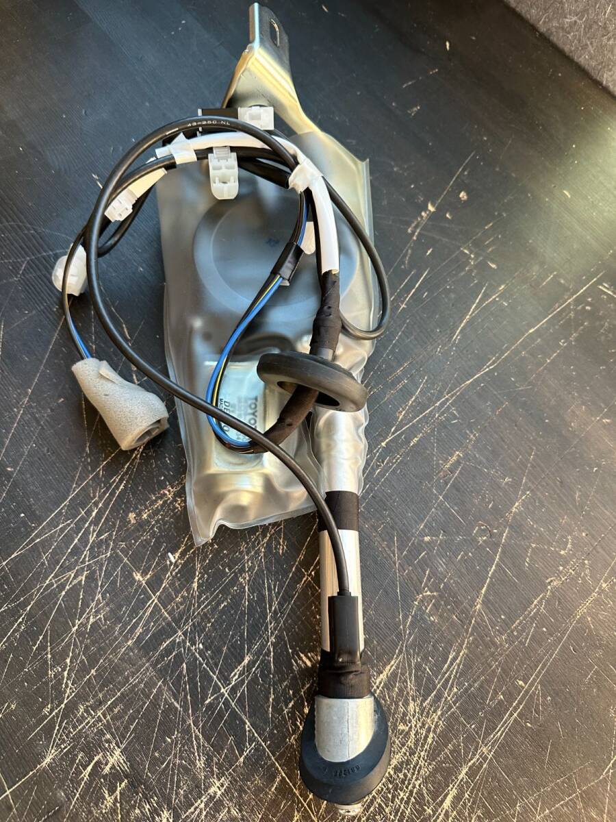 トヨタ 純正 MR-S MR2 アンテナ (ウィズ ホルダ) Antenna W/Holder 86309-17090 TOYOTA LEXUS Genuine JDM メーカー純正品 未使用拍卖