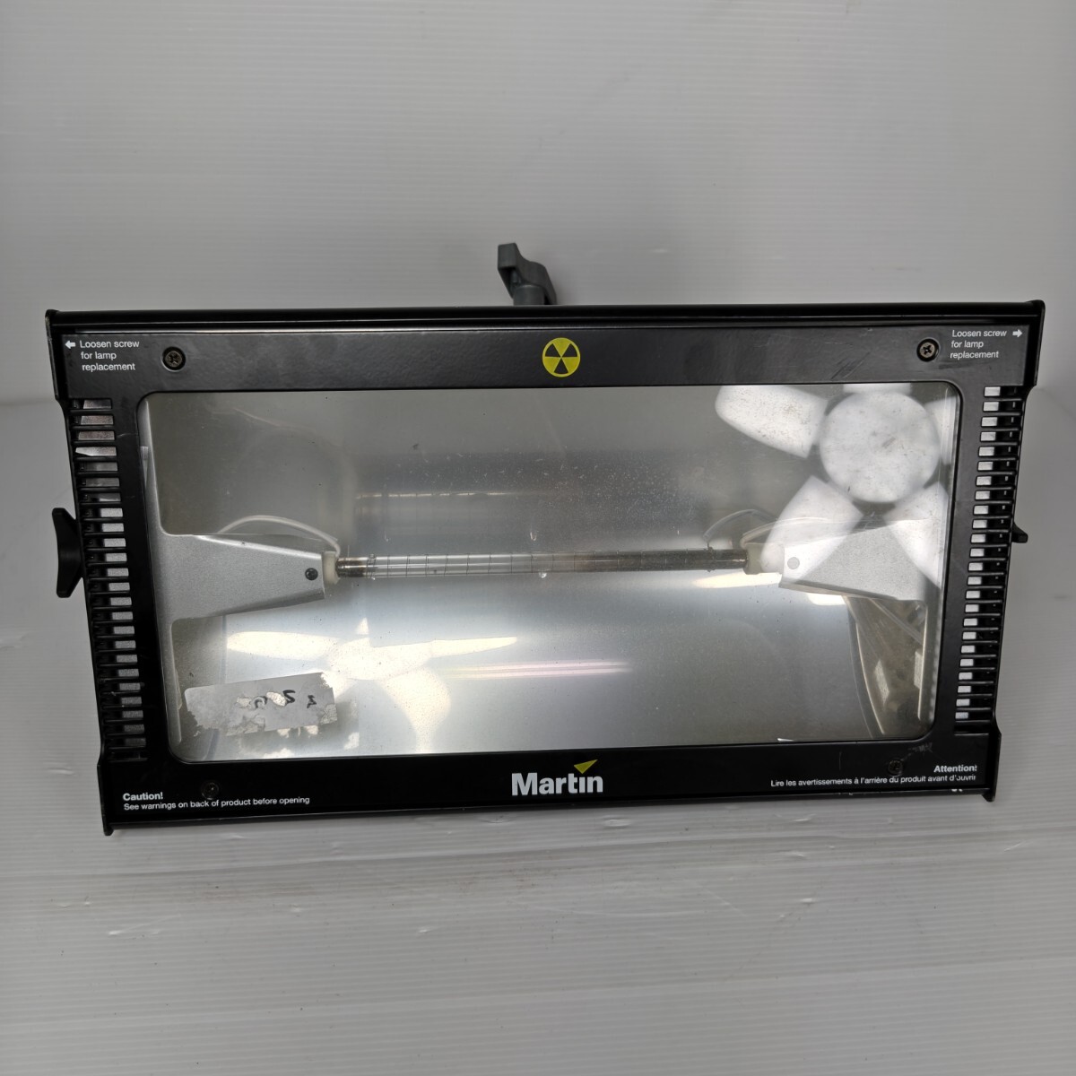 ジャンクMartin Atomic 3000 US DMX ストロボ 送料無料 匿名配送拍卖