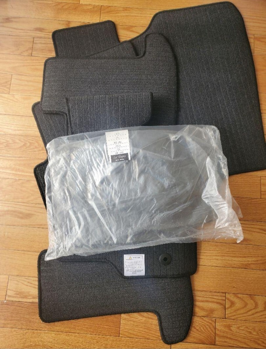 日本製未使用 CX-8 マット日本製 7枚入 CX8 7人乗拍卖