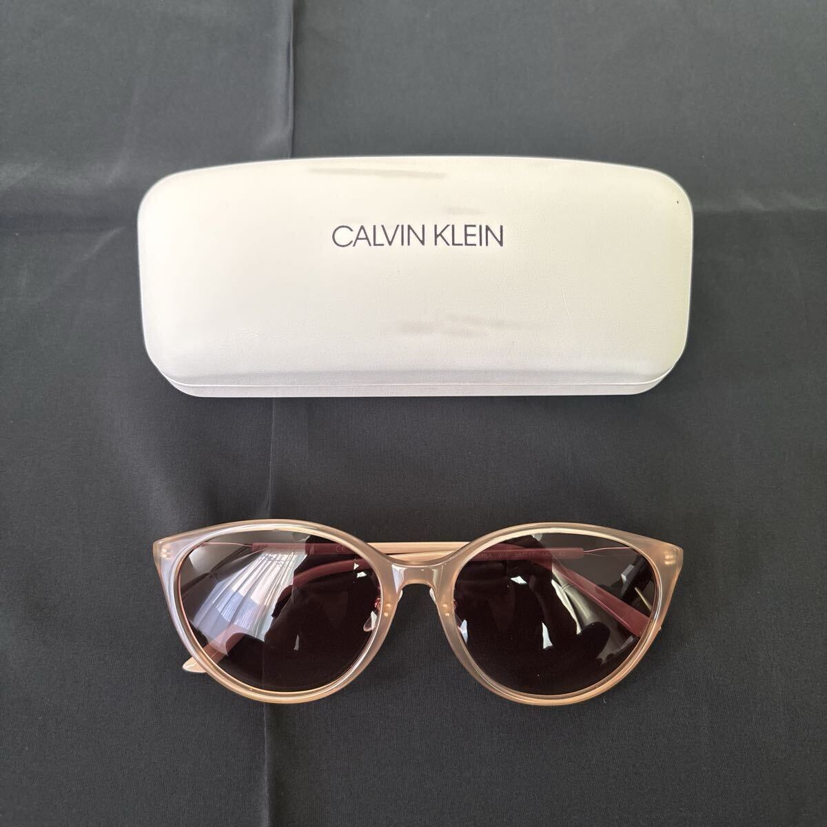 カルバン・クライン Calvin Klein サングラス メガネ 専用ケース付き拍卖