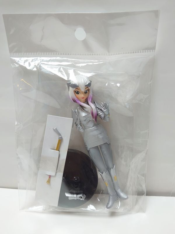 240 ガールズインユニフォーム ダークヒロインズ 電撃戦隊チェンジマン 女王アハメス フィギュア  商品名間違えていたらすみません拍卖