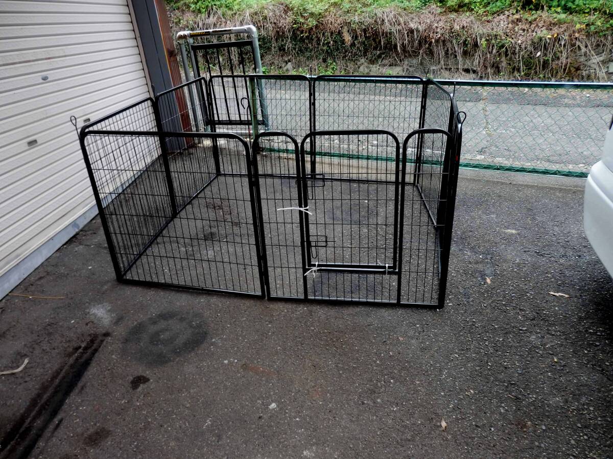 ペットサークル スチール製 サイズ80㎝x80cm8枚扉付き 室内で3か月使用目立った汚れなどはないと思います拍卖