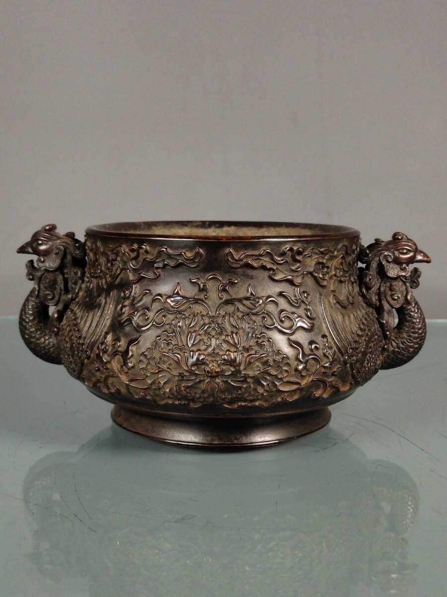 A_ZZ5651【惠】人間国宝 中国古美術 中国骨董 銅製品 【紫銅満工浮き彫り鳳凰戯牡丹香炉置物です】 時代物 置物 珍品旧蔵 伝世家珍拍卖